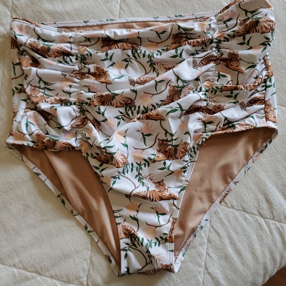Maternity swimsuit bottoms